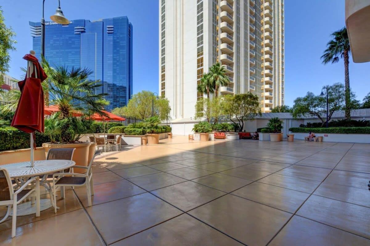Mgm Signature-23-719 Strip View Jacuzzi Studio ลาสเวกัส ภายนอก รูปภาพ